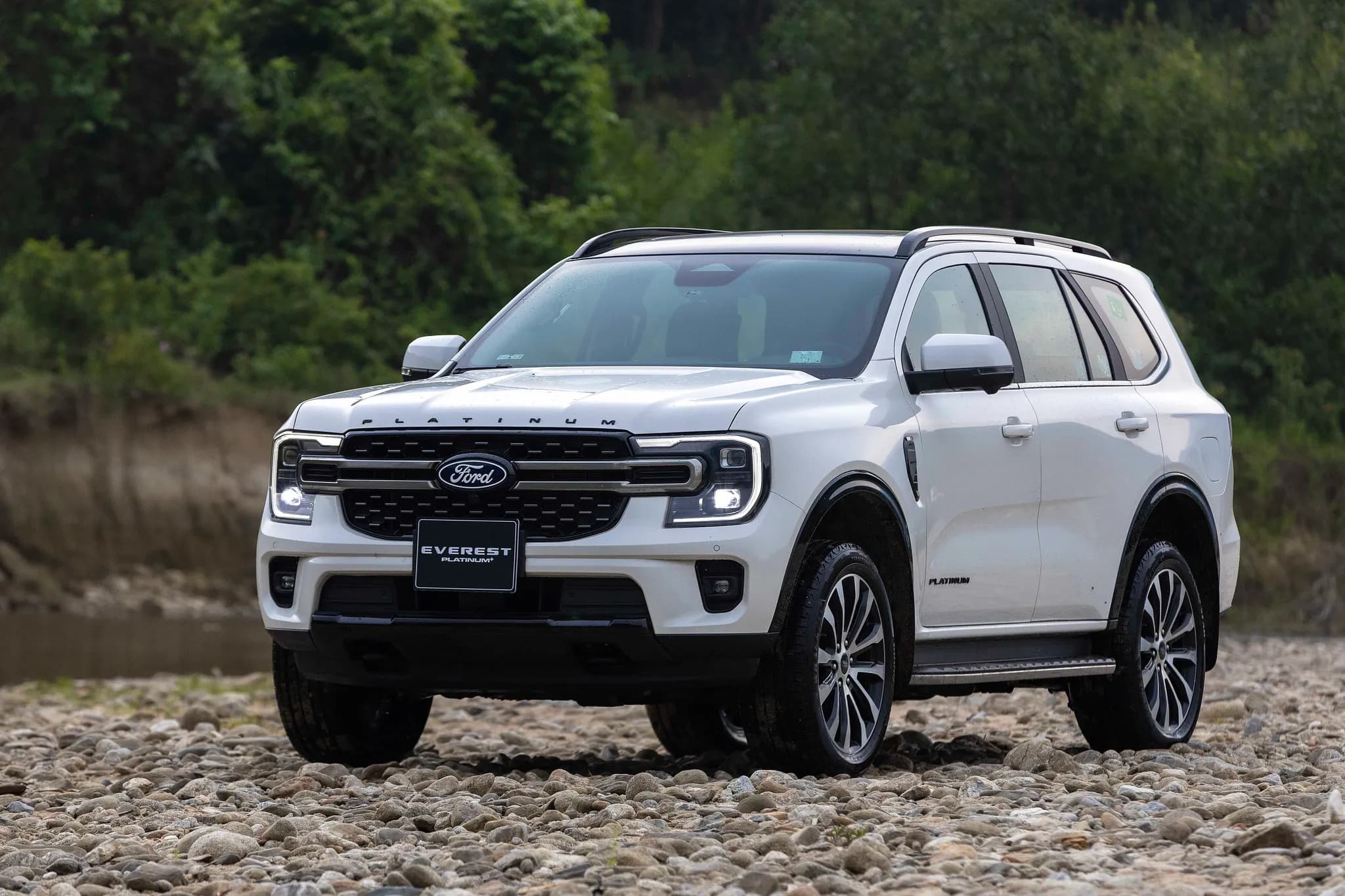 Ford Everest Platinum+ 2.3L EcoBoost 4x4